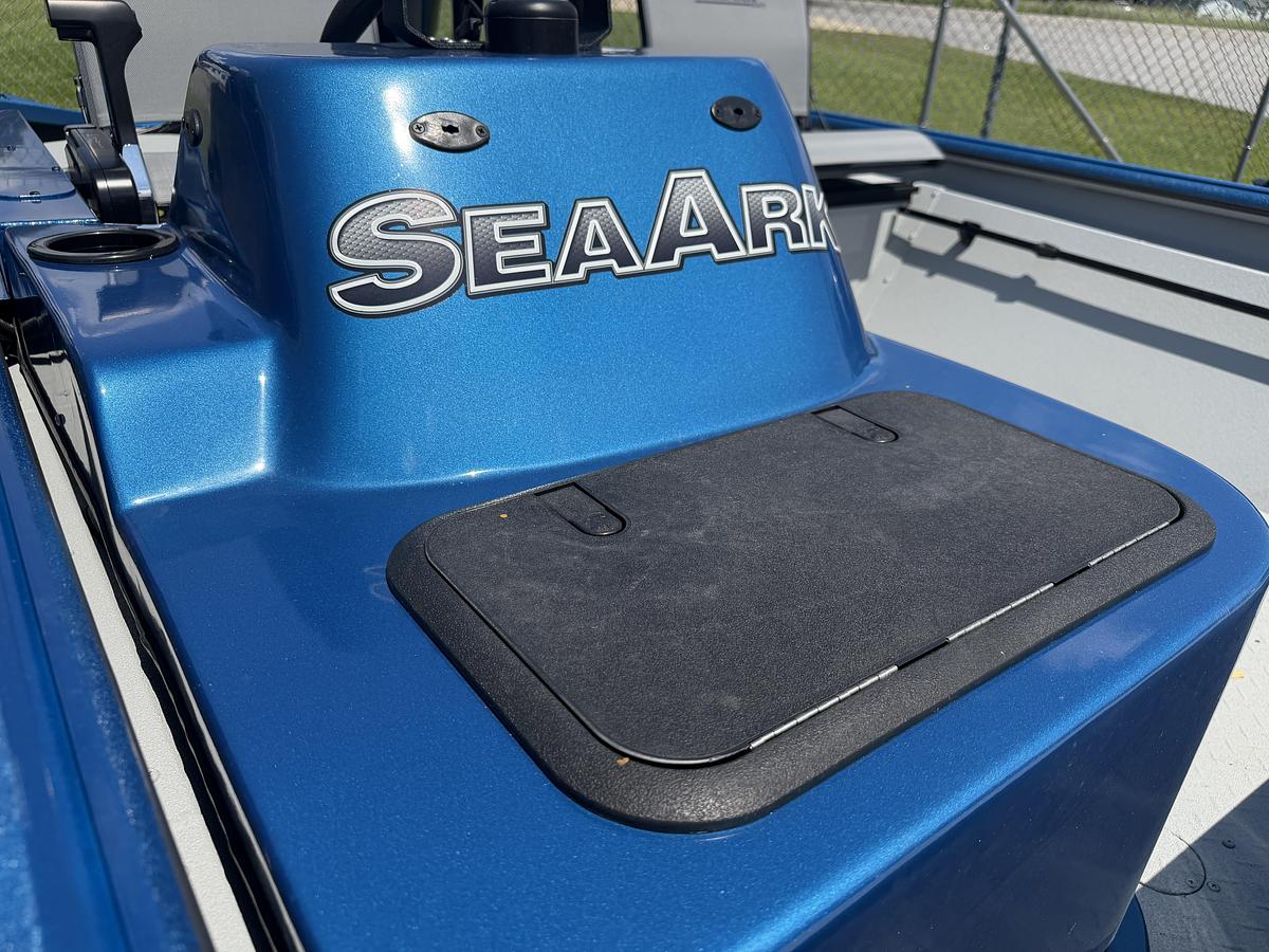 2027 SeaArk Shadow 17SC