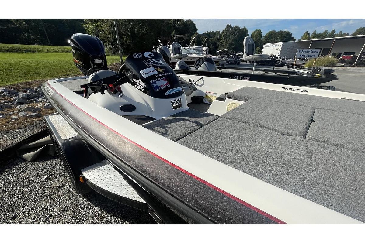 Used 2011 Skeeter ZX225