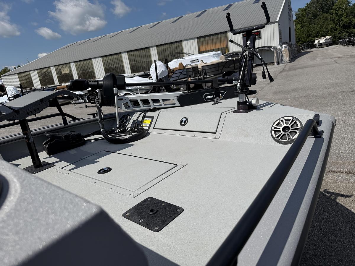 2027 SeaArk ProCat 200