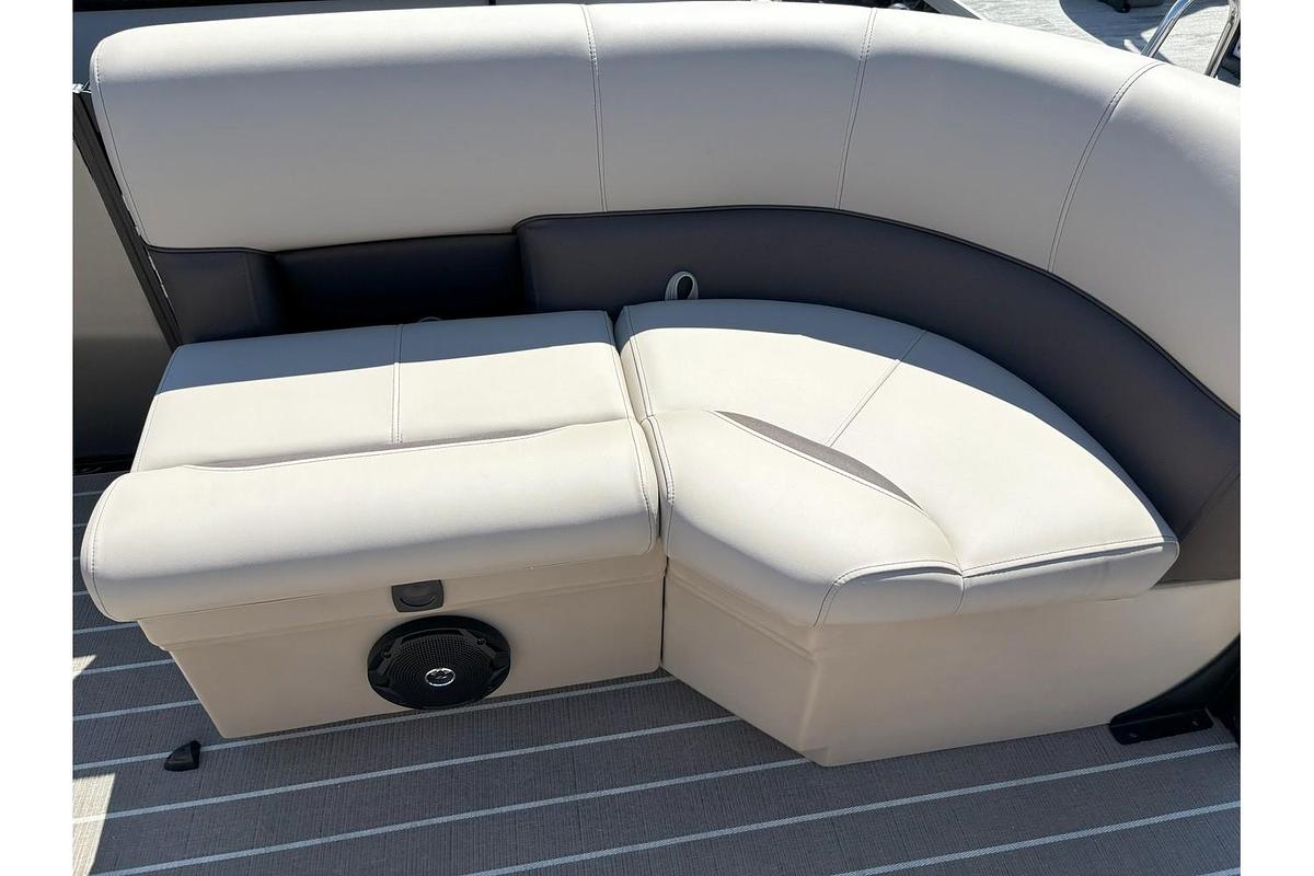 2025 Bentley Pontoons 200FNC