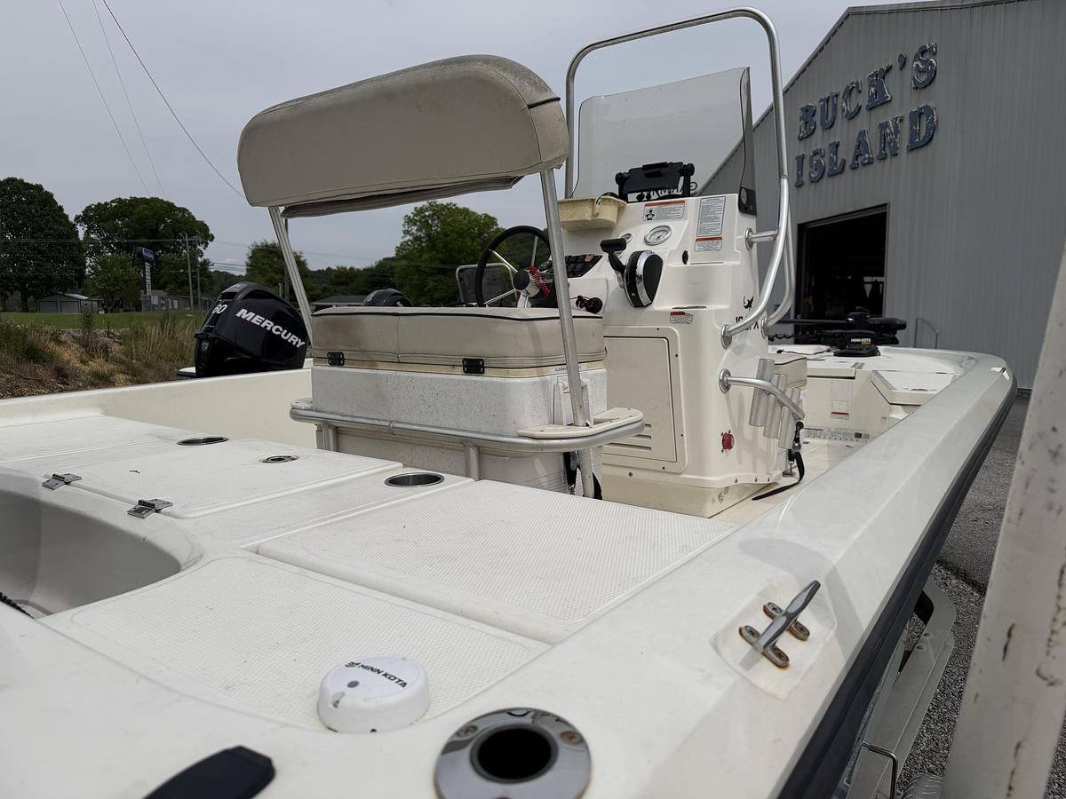 Used 2017 Mako  Skiff 19 CPX