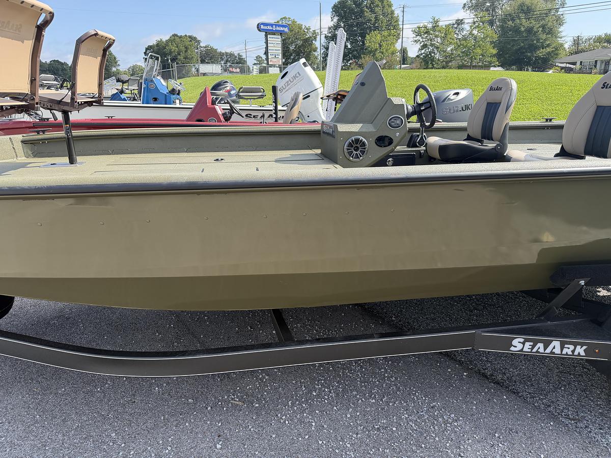 2027 SeaArk Flex 21 Pro