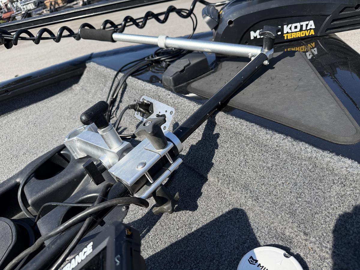 Used 2025 Tracker Pro Team 190