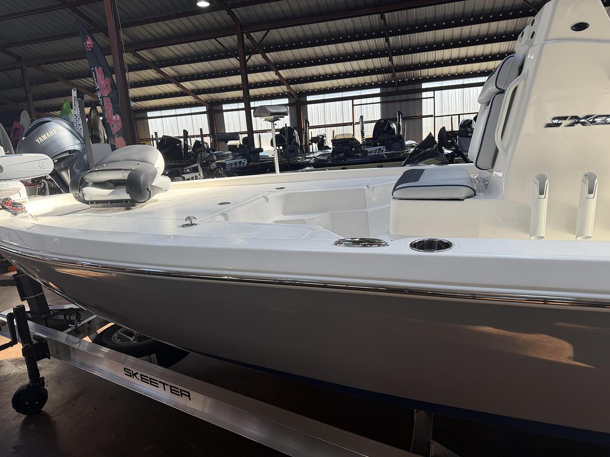 2026 Skeeter SX221 BAY