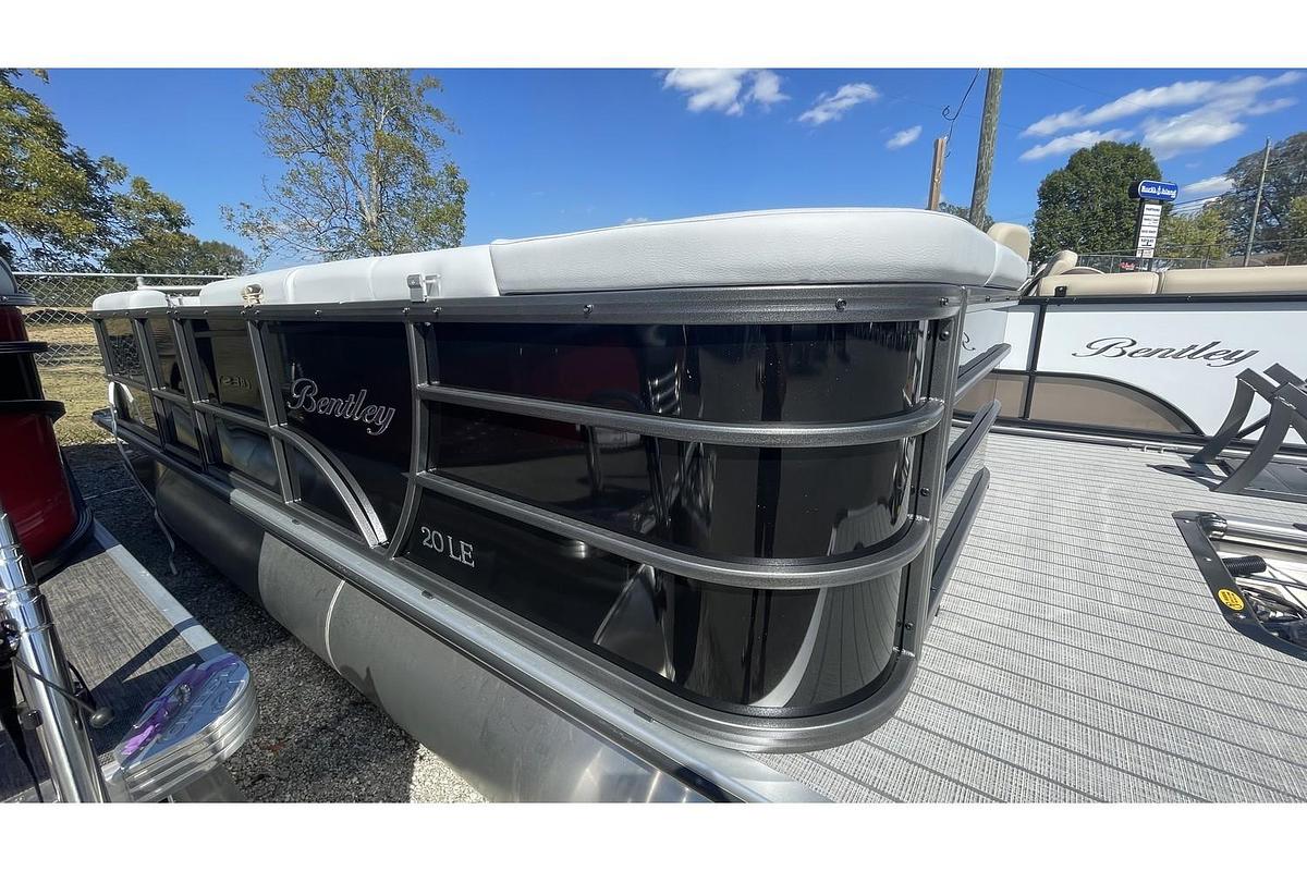 2024 Bentley Pontoons Legacy 200 Cruise