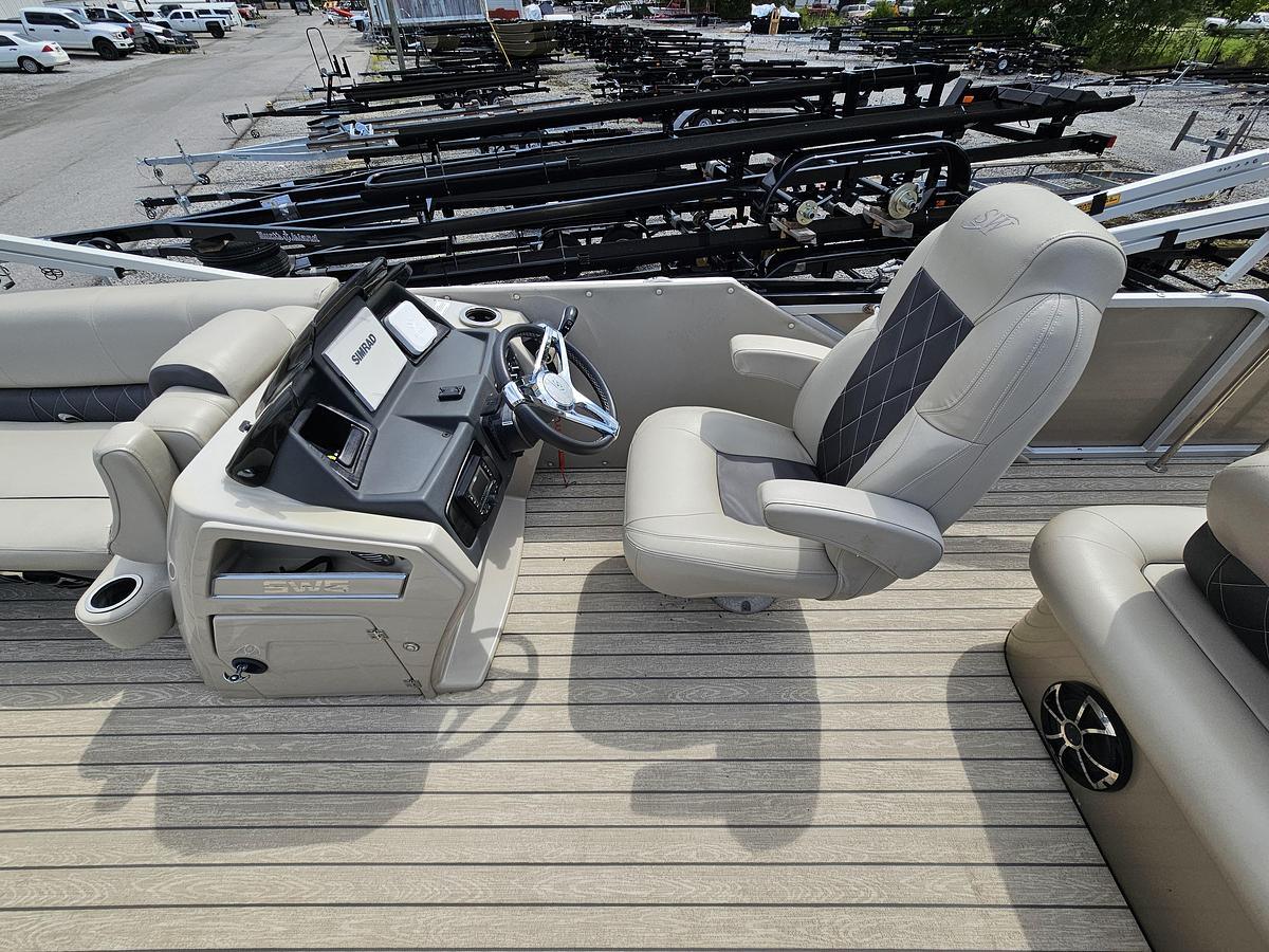 Used 2021 Silver Wave 2410 JS