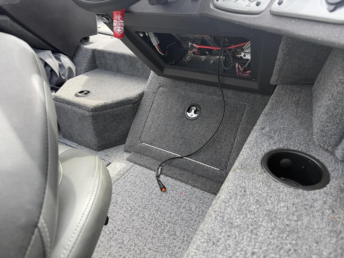 Used 2023 Tracker Pro-Guide V175