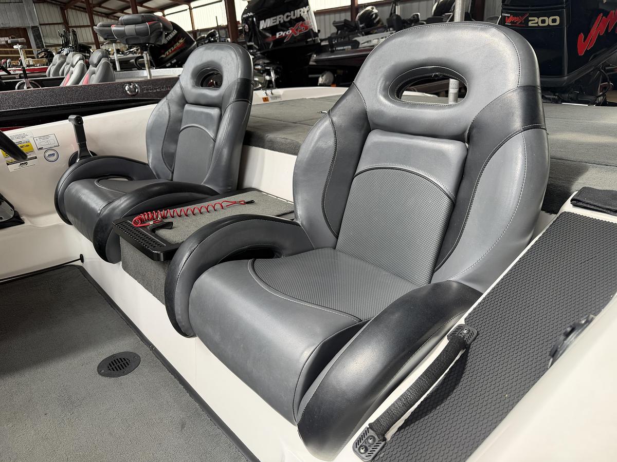 Used 2005 Stratos 294 PRO XL
