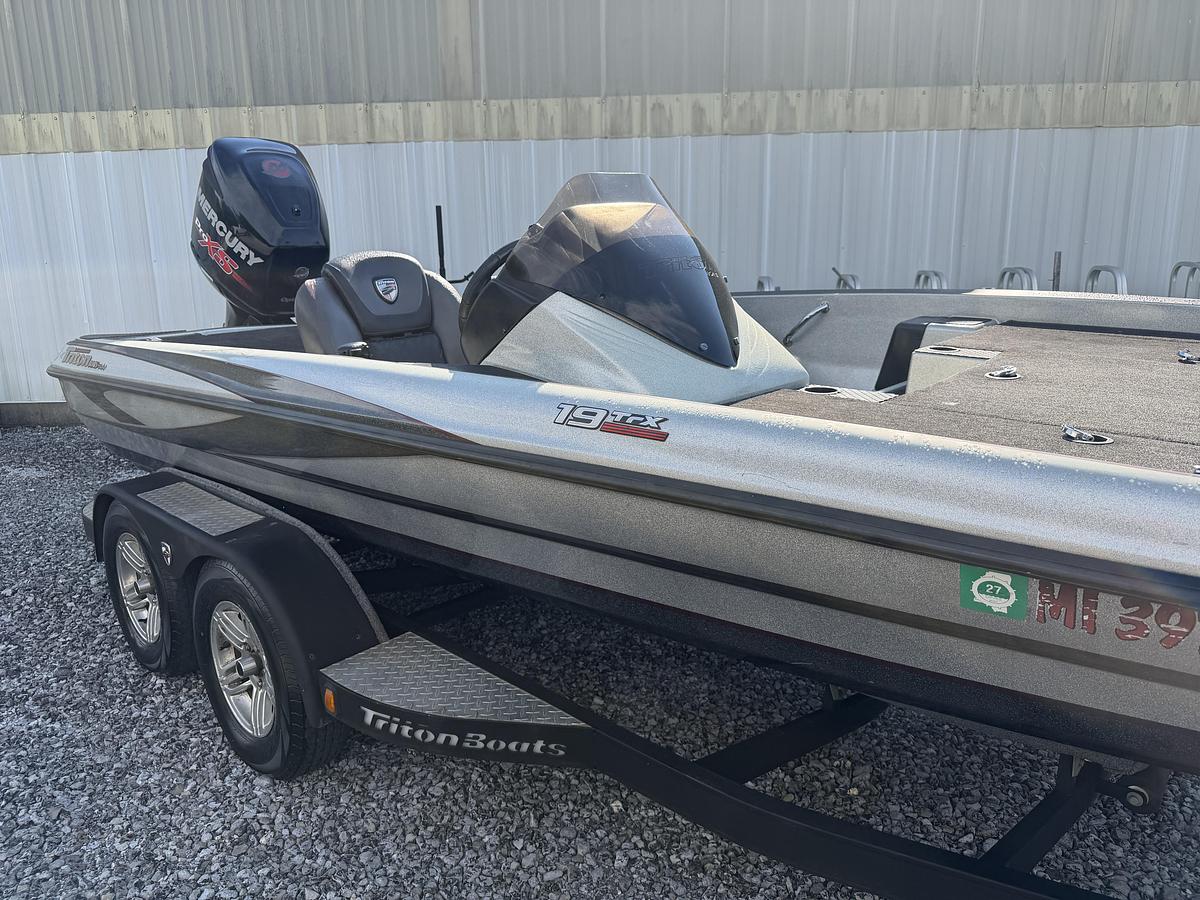 Used 2017 Triton Boats TRX19