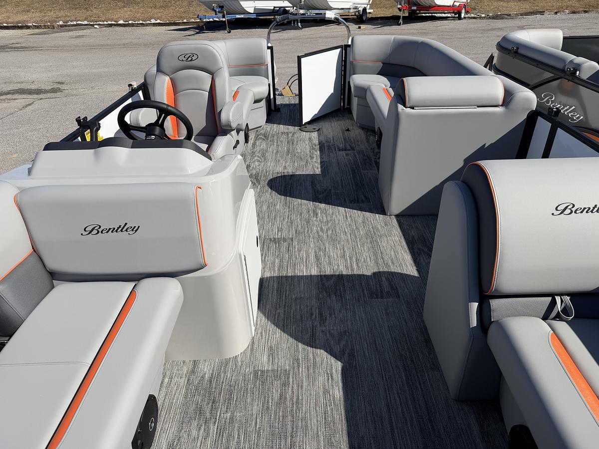 2026 Bentley Pontoons Bolt 223