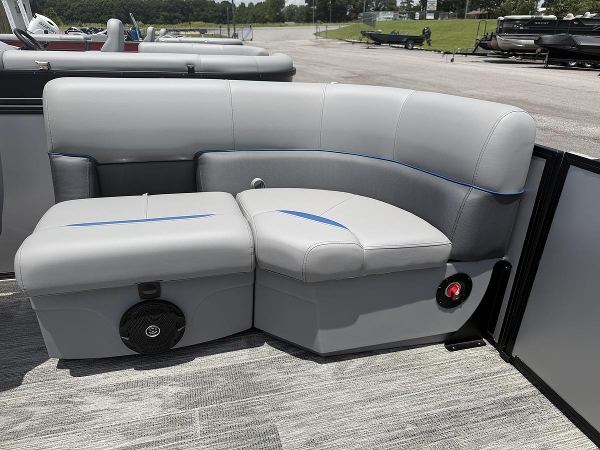 2027 Bentley Pontoons Bolt 203