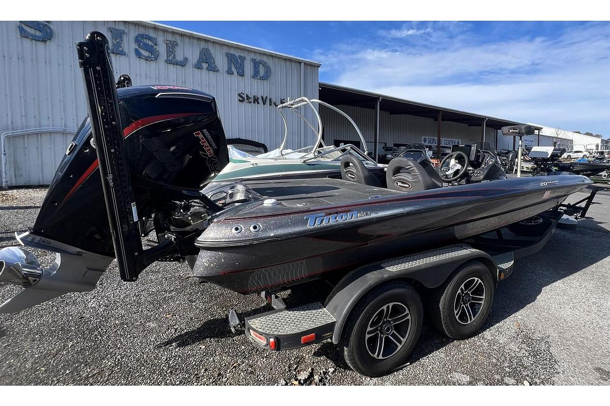 Used 2019 Triton Boats TRX20 Dual Console