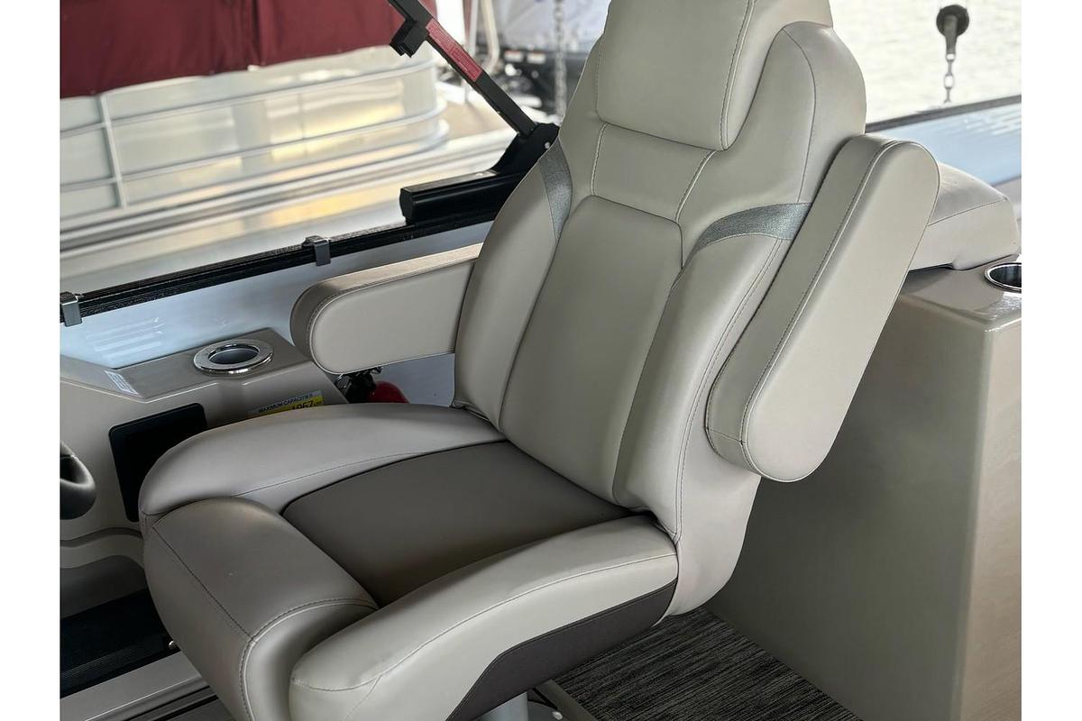 2024 Crest Pontoons Caribbean LX 250SLRC CP3