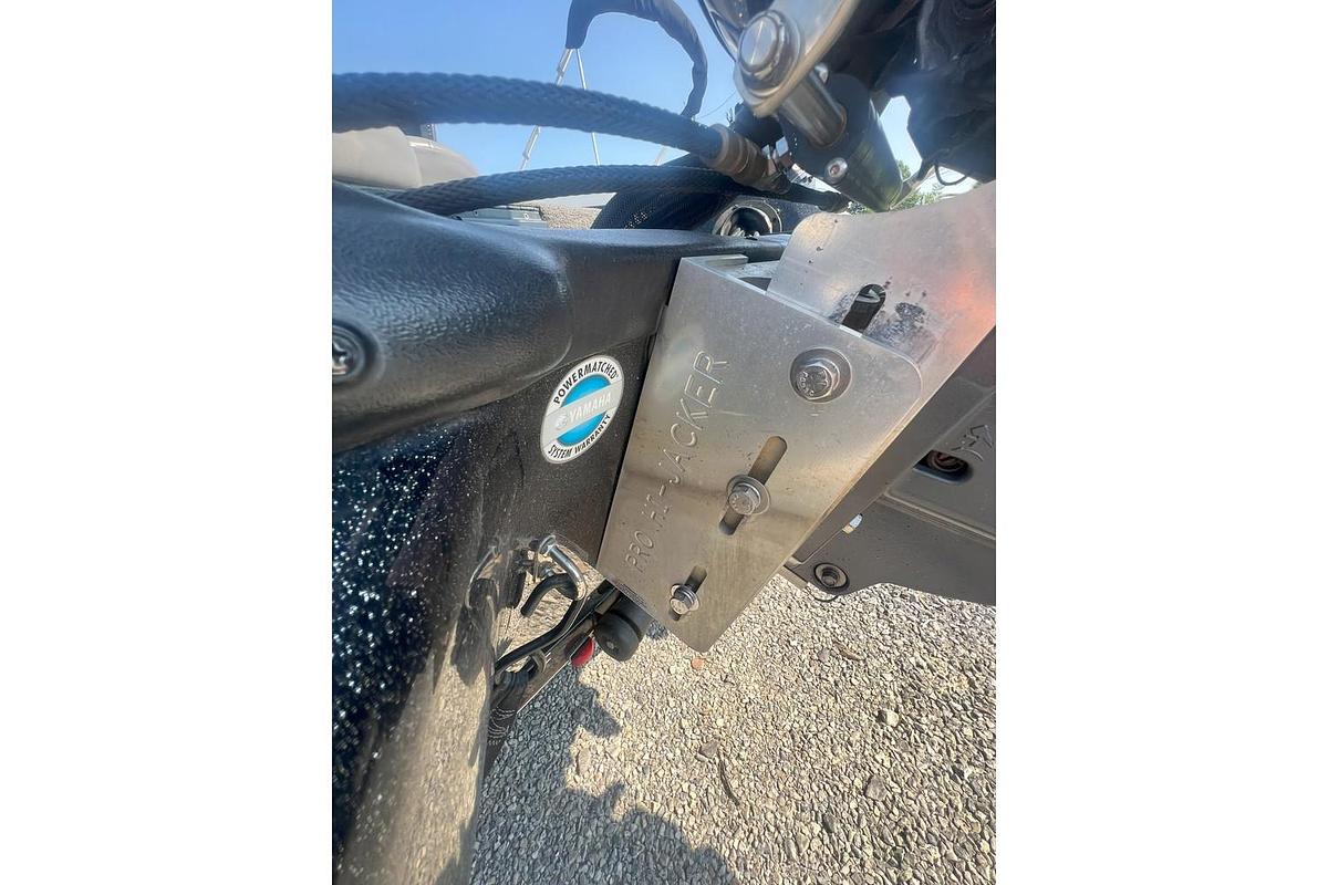 Used 2010 Skeeter ZX180