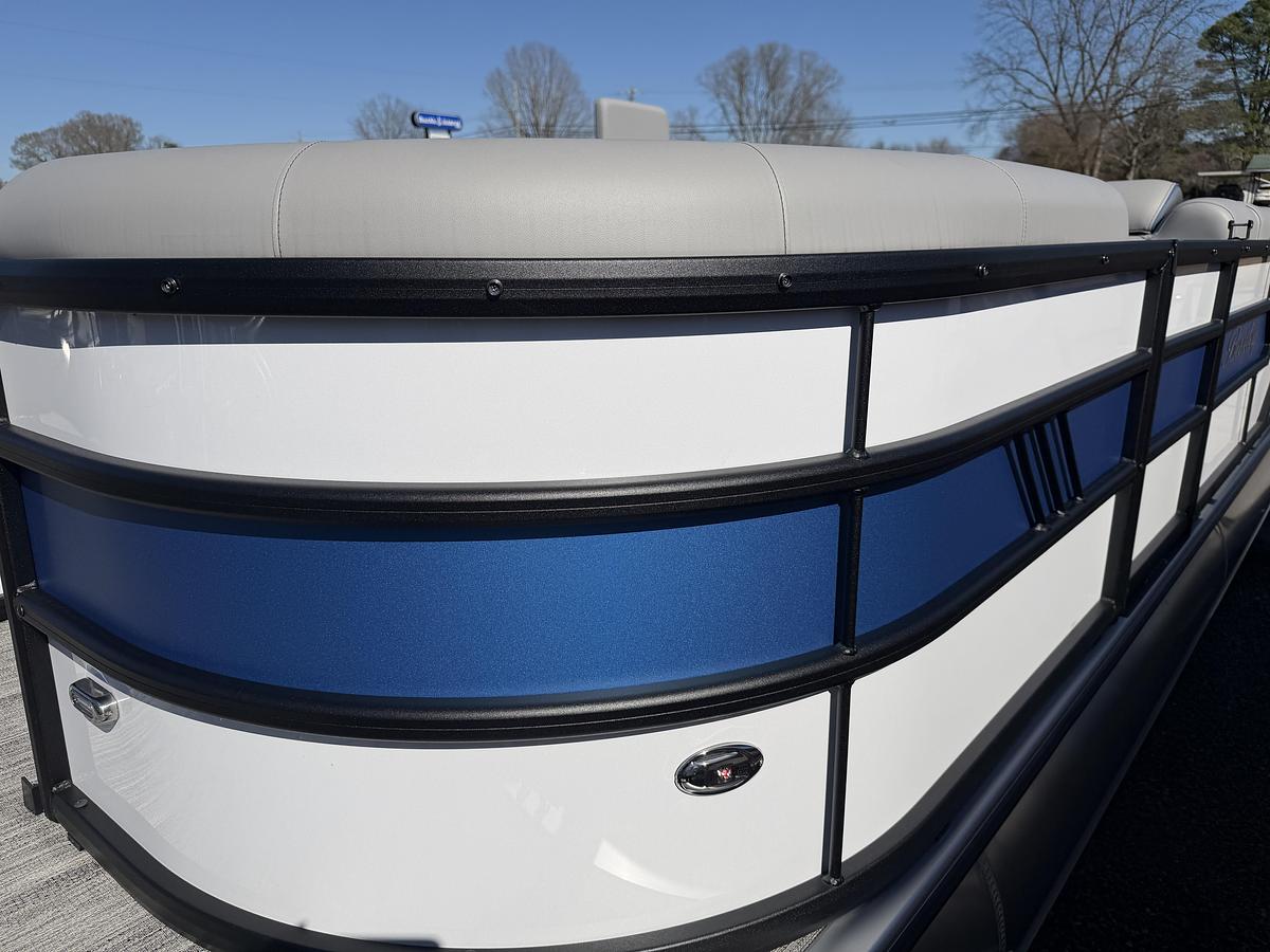 2026 Bentley Pontoons Bentley Bolt 200