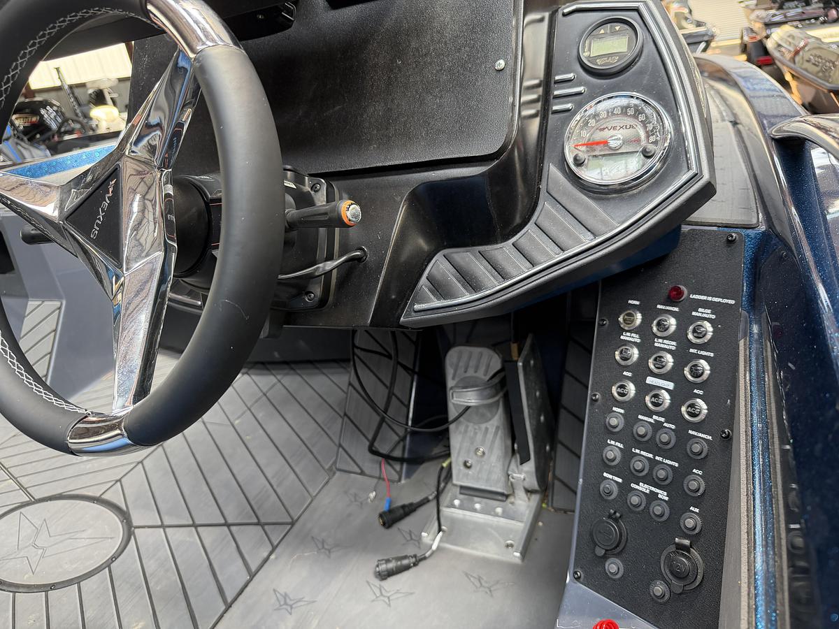 Used 2021 Vexus VX20