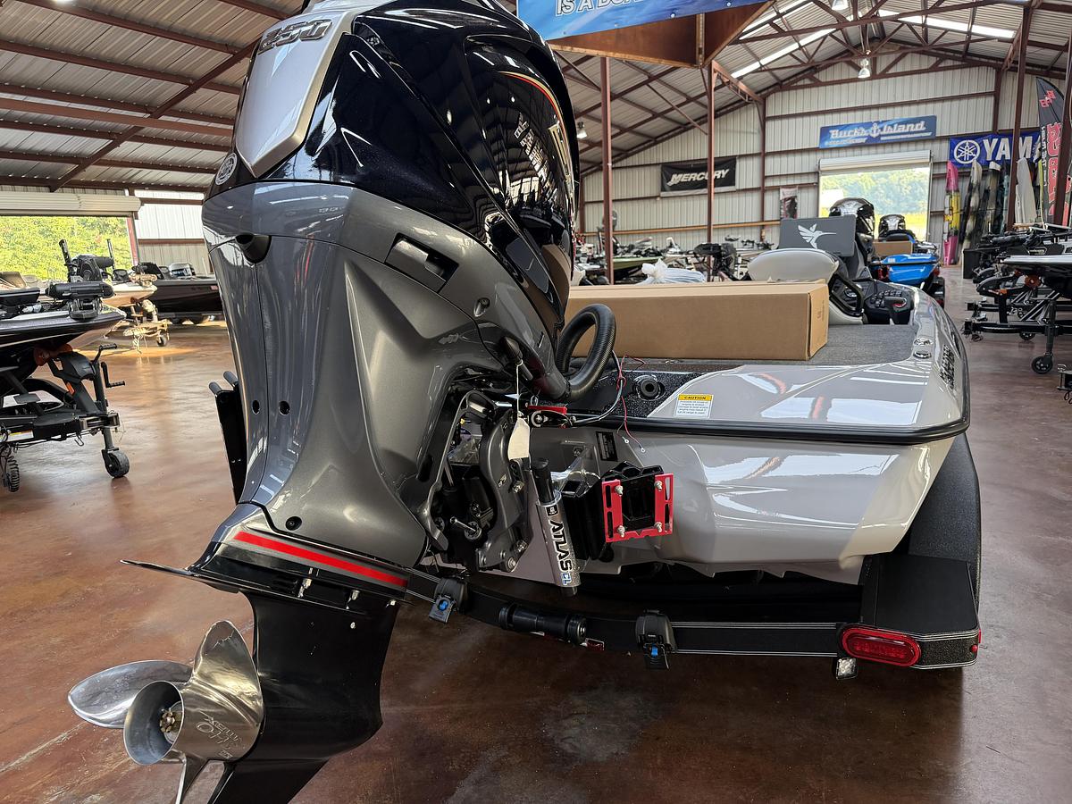 2027 Skeeter ZXE20