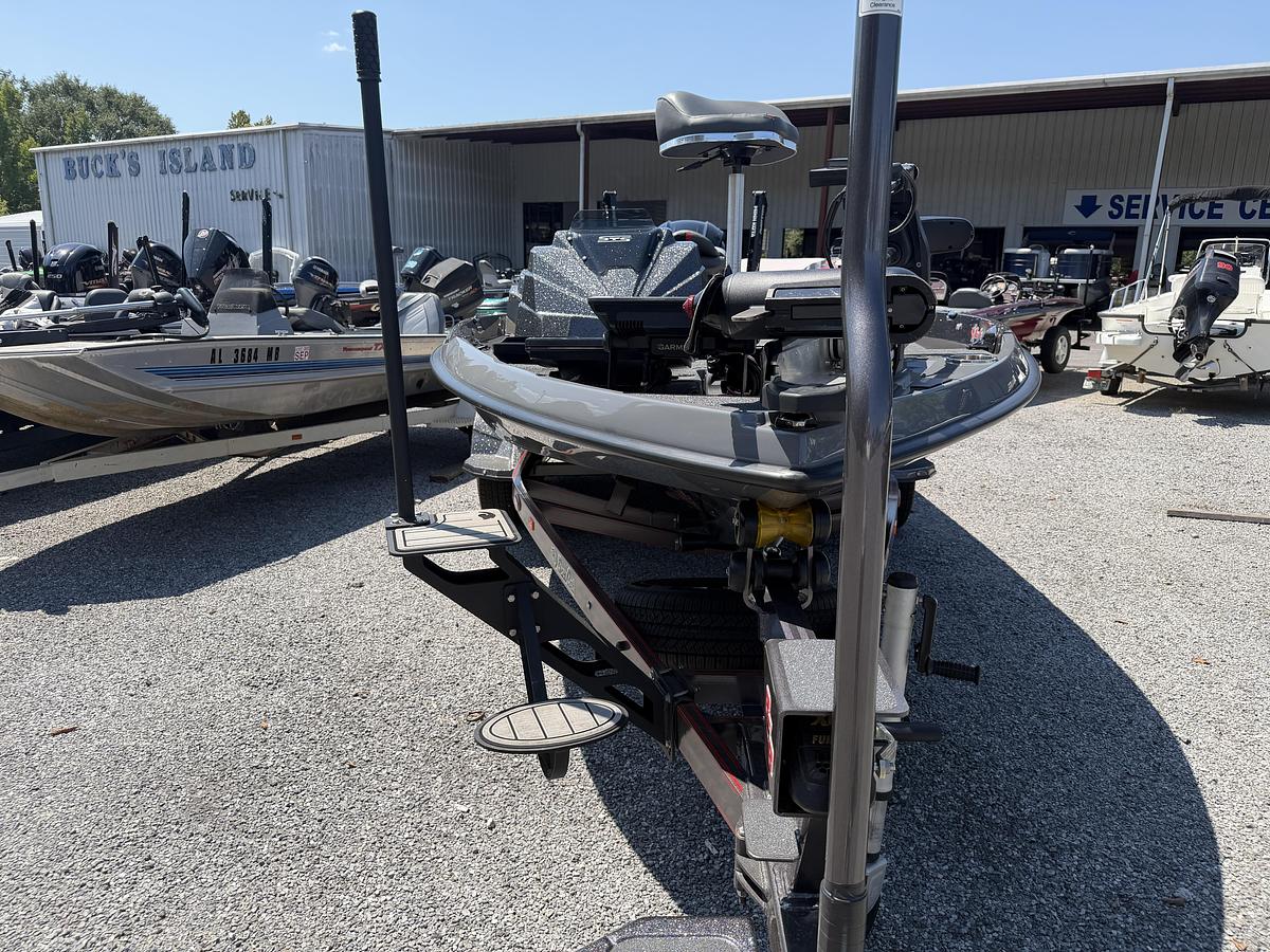 Used 2025 Bass Cat Caracal STS