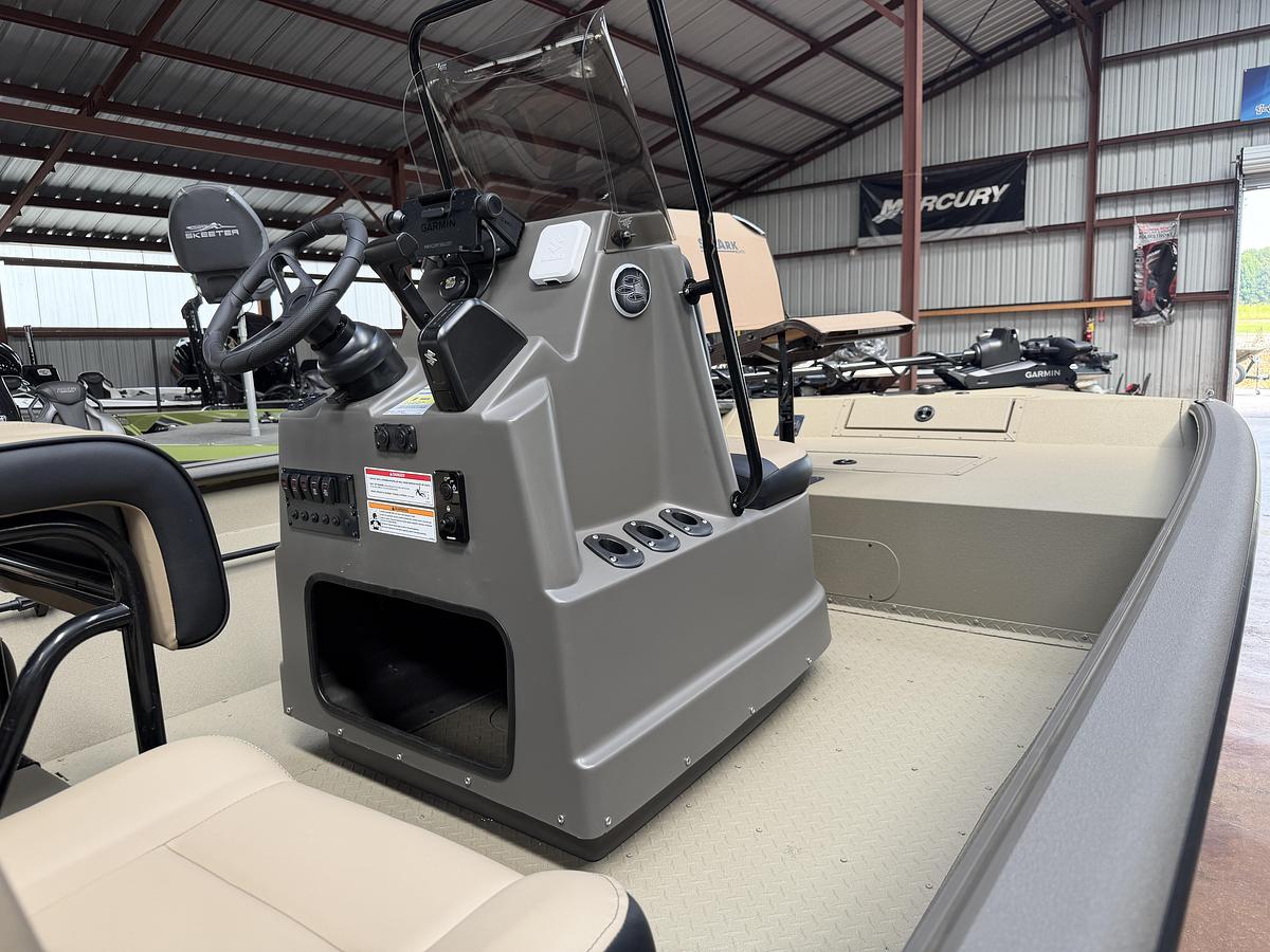 2027 SeaArk Phantom 20XV