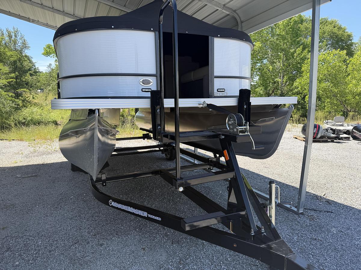 Used 2024 Crest Pontoons Classic LX 200L