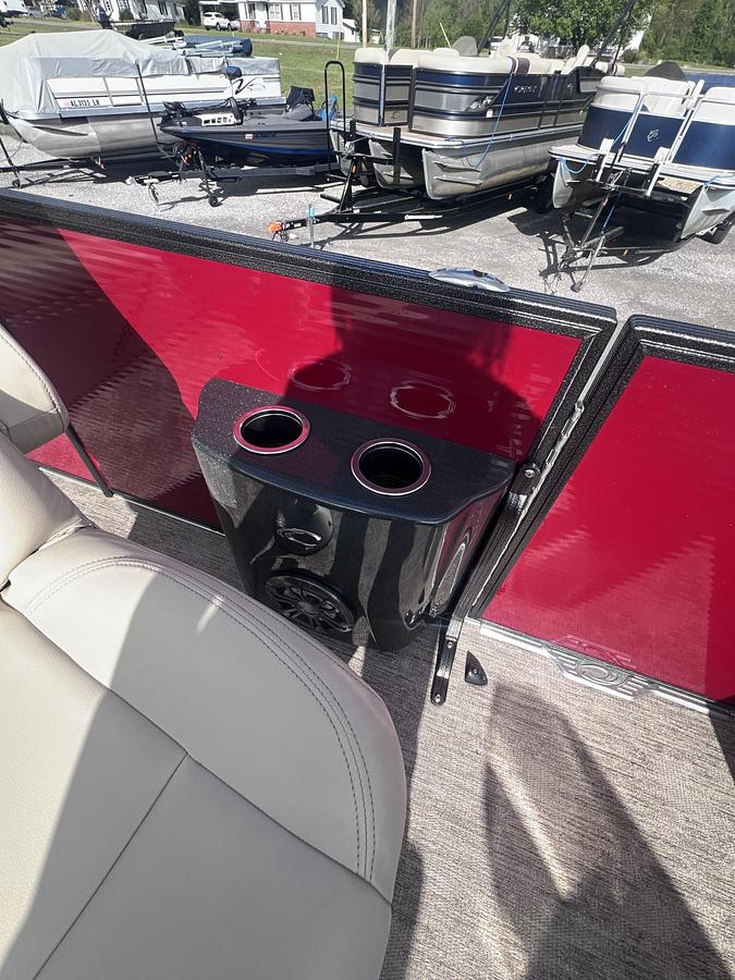 Used 2021 Crest Pontoons 220SLSC DLX CPT