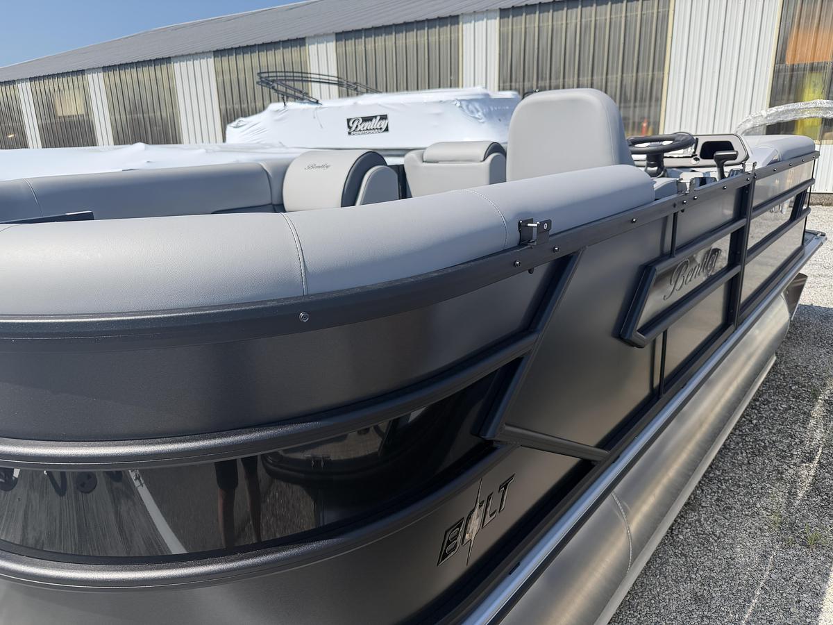 2027 Bentley Pontoons Bolt 223