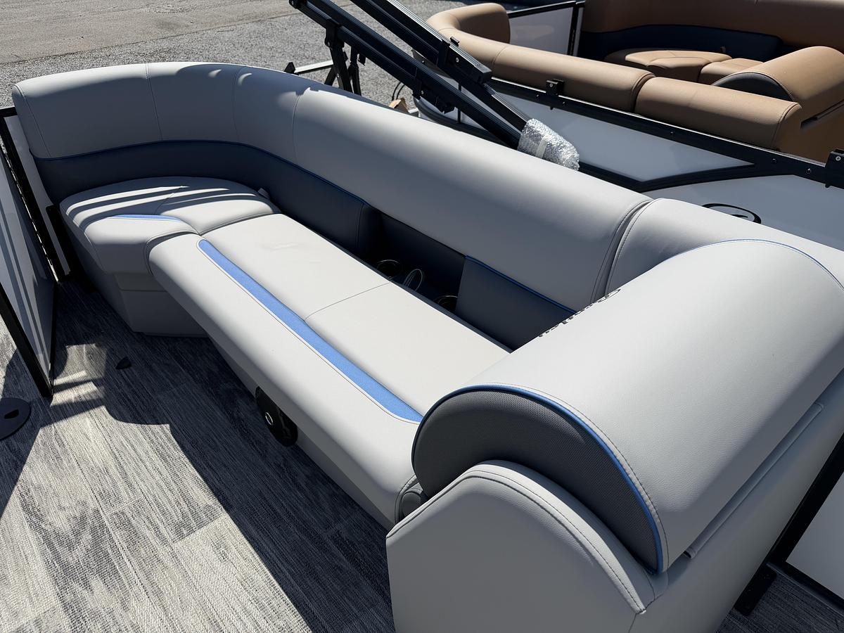 2026 Bentley Pontoons BOLT 200