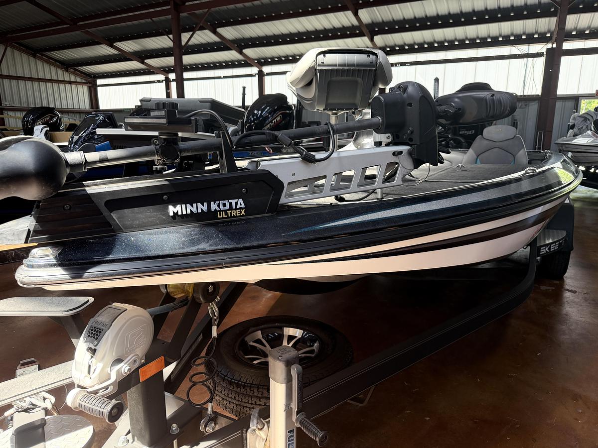 Used 2016 Skeeter ZX250