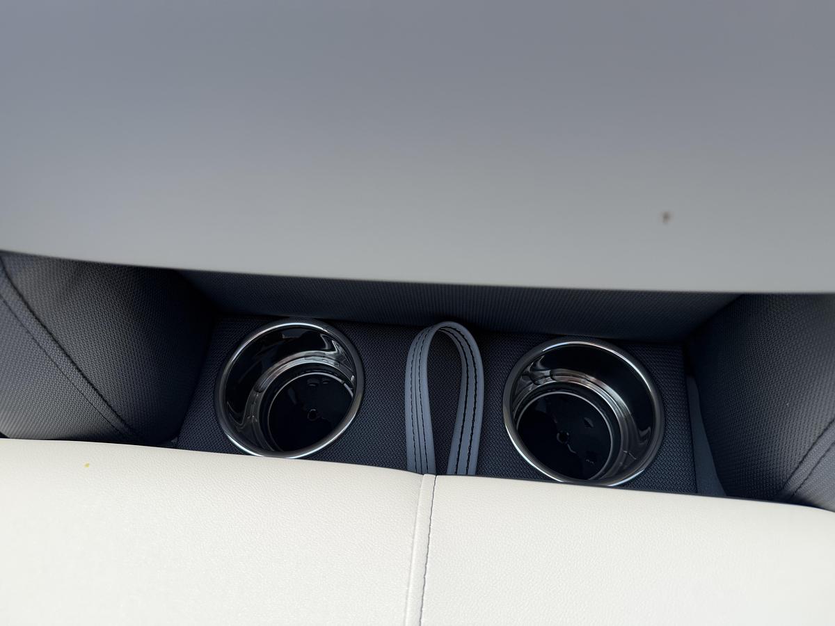 2027 Bentley Pontoons Legacy 200 Navigator