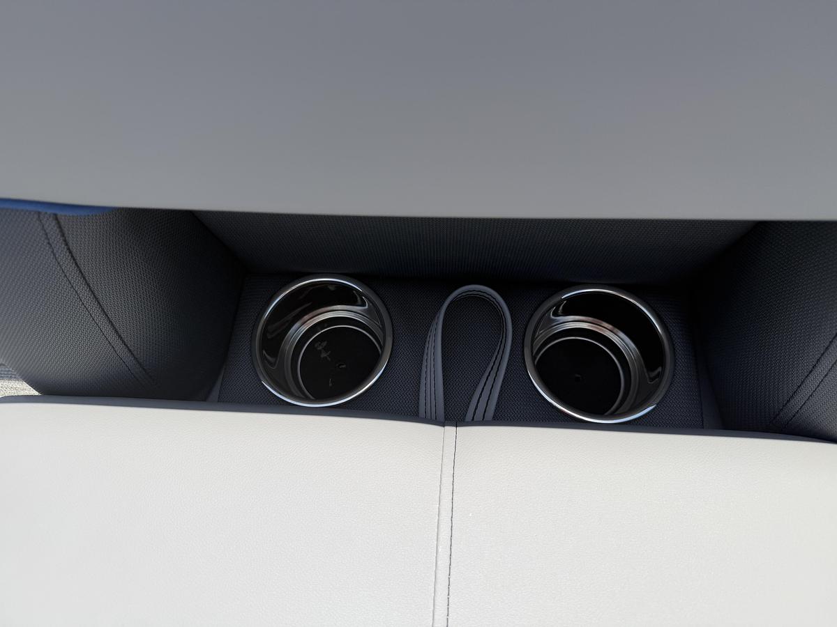 2027 Bentley Pontoons Bolt 203