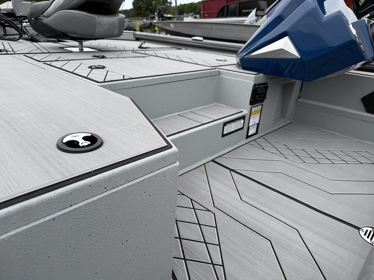 2026 Avid Boats 18 Vertex