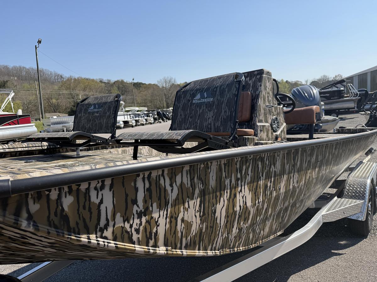 2026 Avid Boats 20CC Rogue