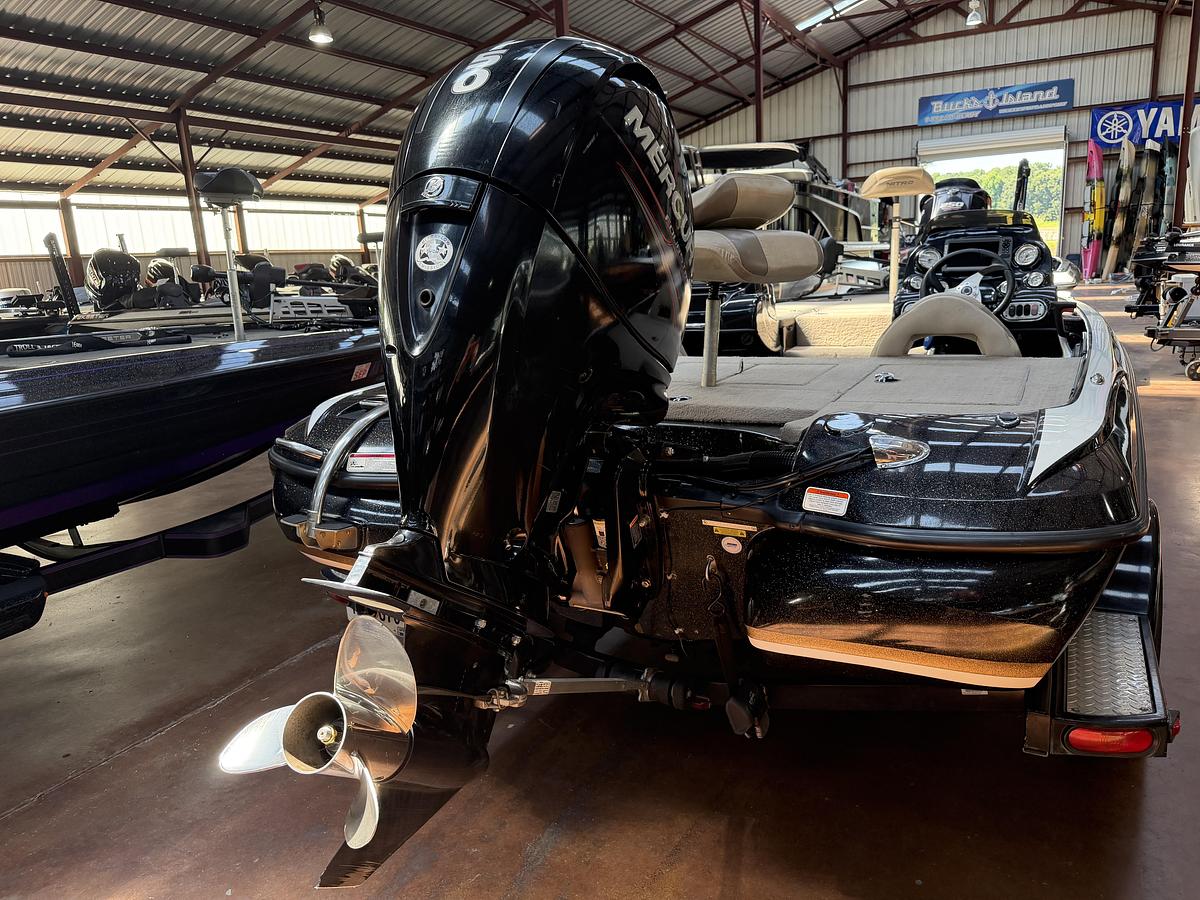 Used 2014 Nitro Z7 DC