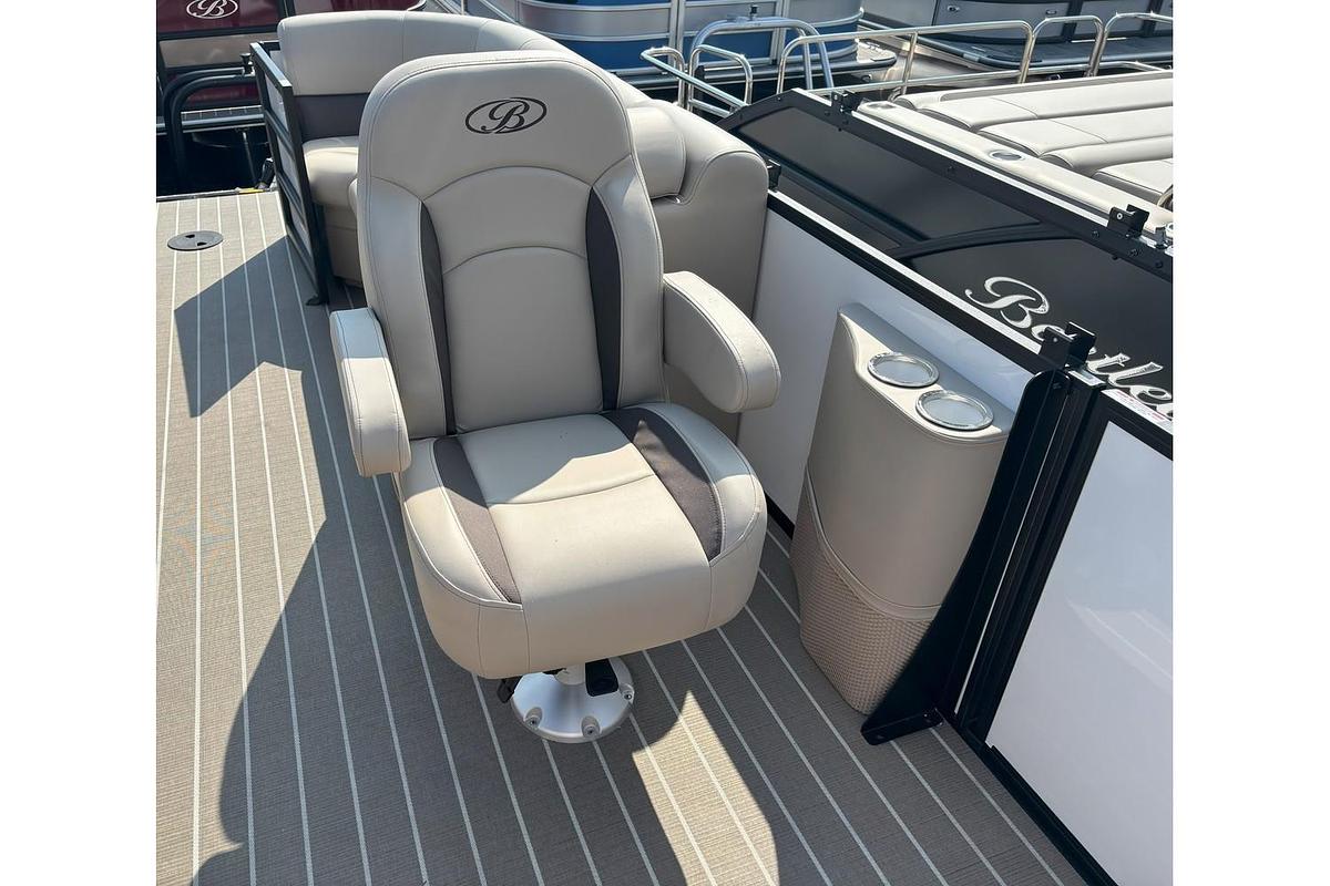 2026 Bentley Pontoons Legacy 223 DL Navigator
