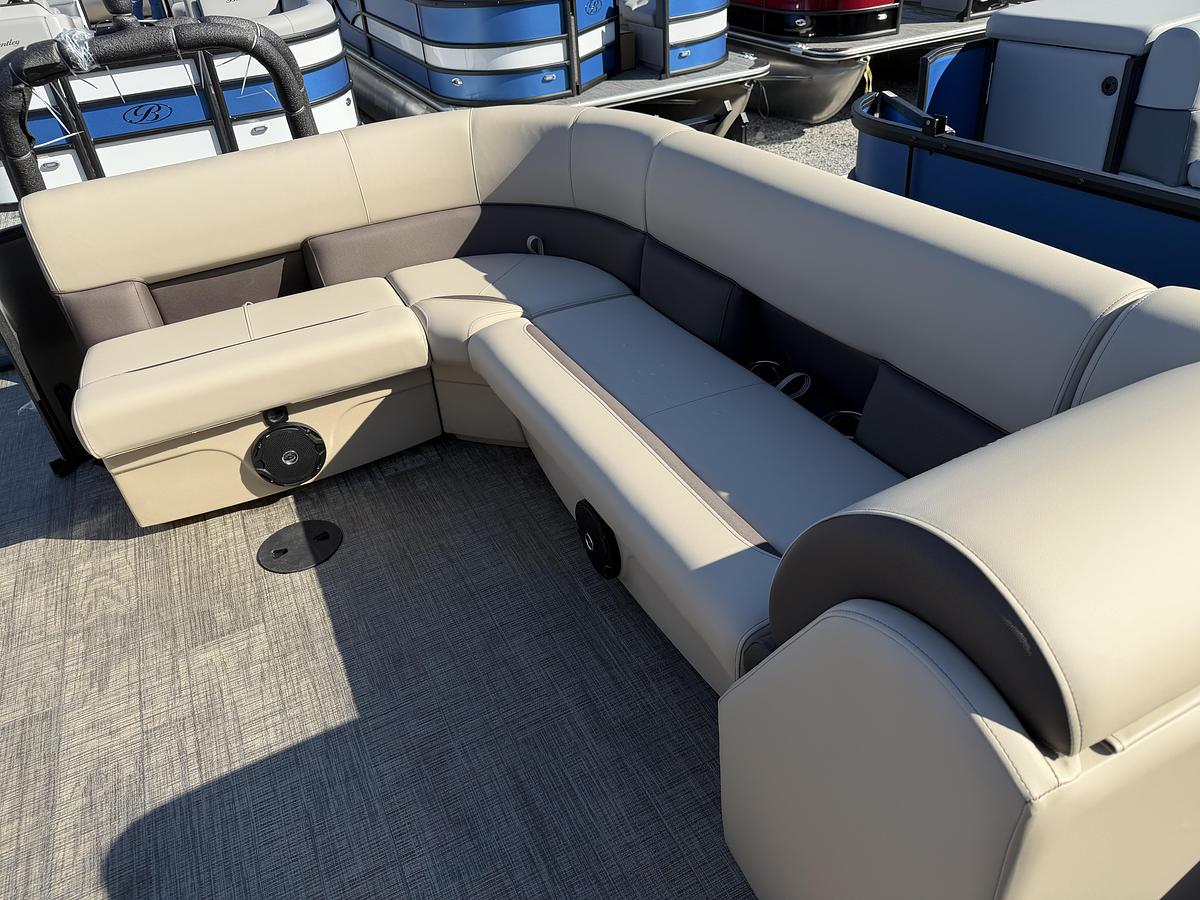 2026 Bentley Pontoons Legacy 223 Cruise XL