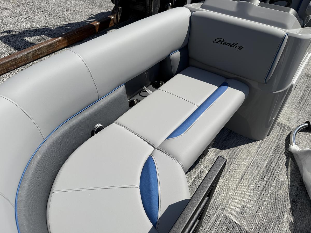 2026 Bentley Pontoons BOLT 200