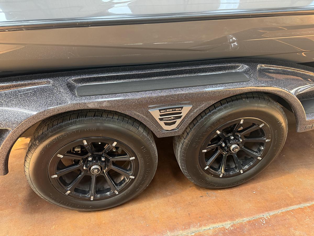 Used 2025  Skeeter FXR21LE - Buck's Island Demo