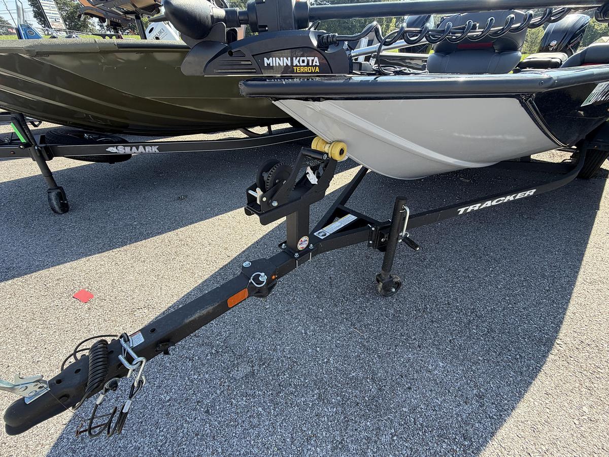 Used 2025 Tracker Pro Team 190