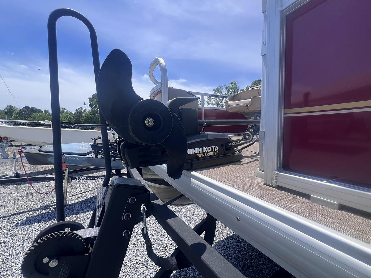 Used 2021 SunTracker Bass Buggy 18