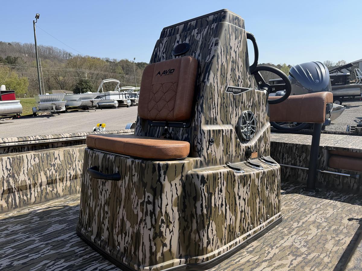 2026 Avid Boats 20CC Rogue