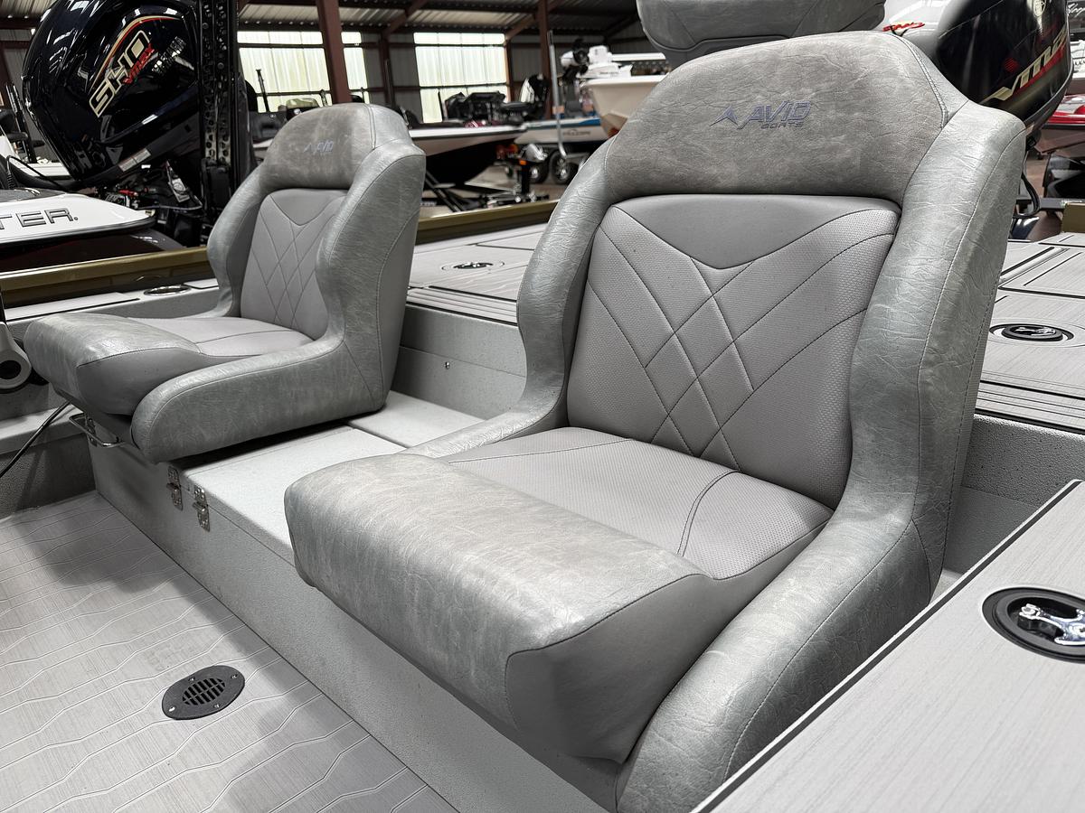 Used 2024 Avid Boats 18XC