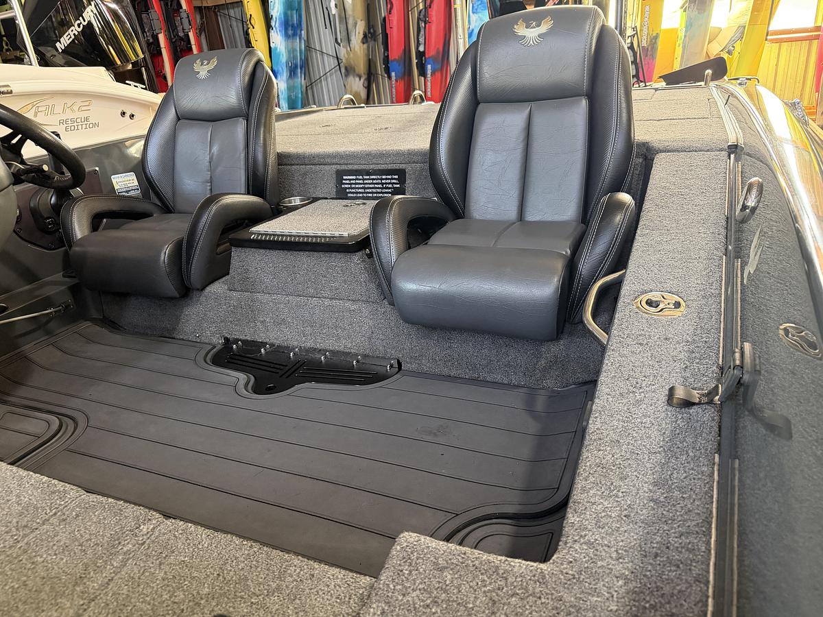 Used 2023 Phoenix 721 Pro XP