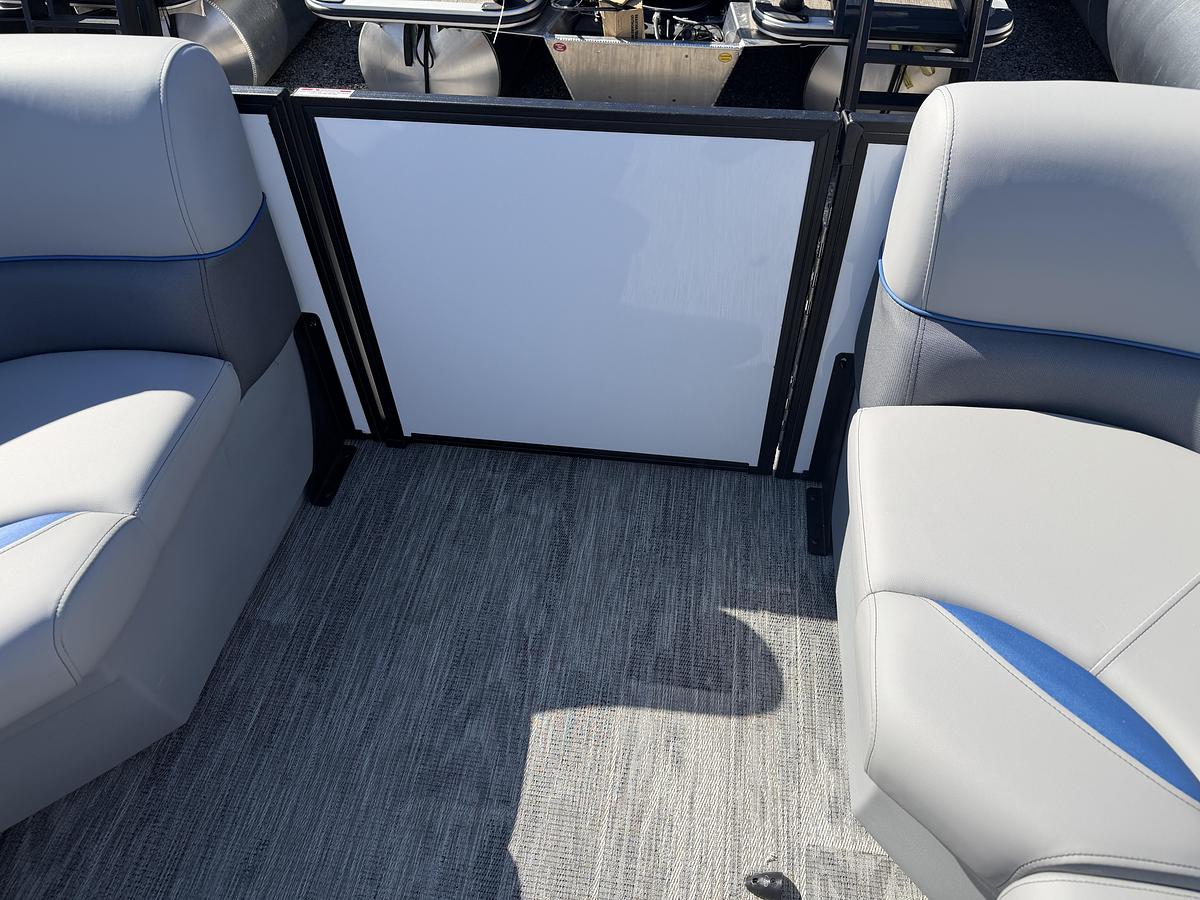 2026 Bentley Pontoons Bolt 223