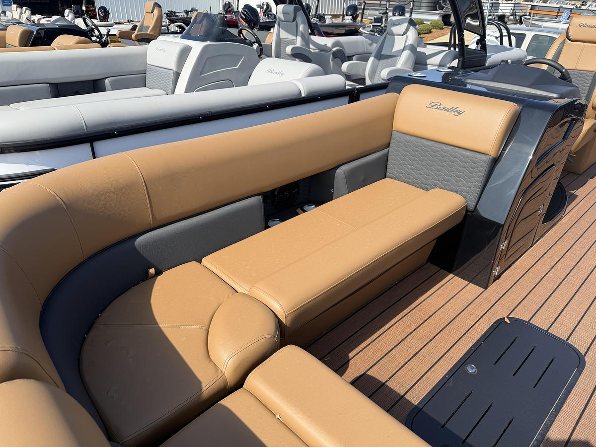 2026 Bentley Pontoons Elite 253 Admiral