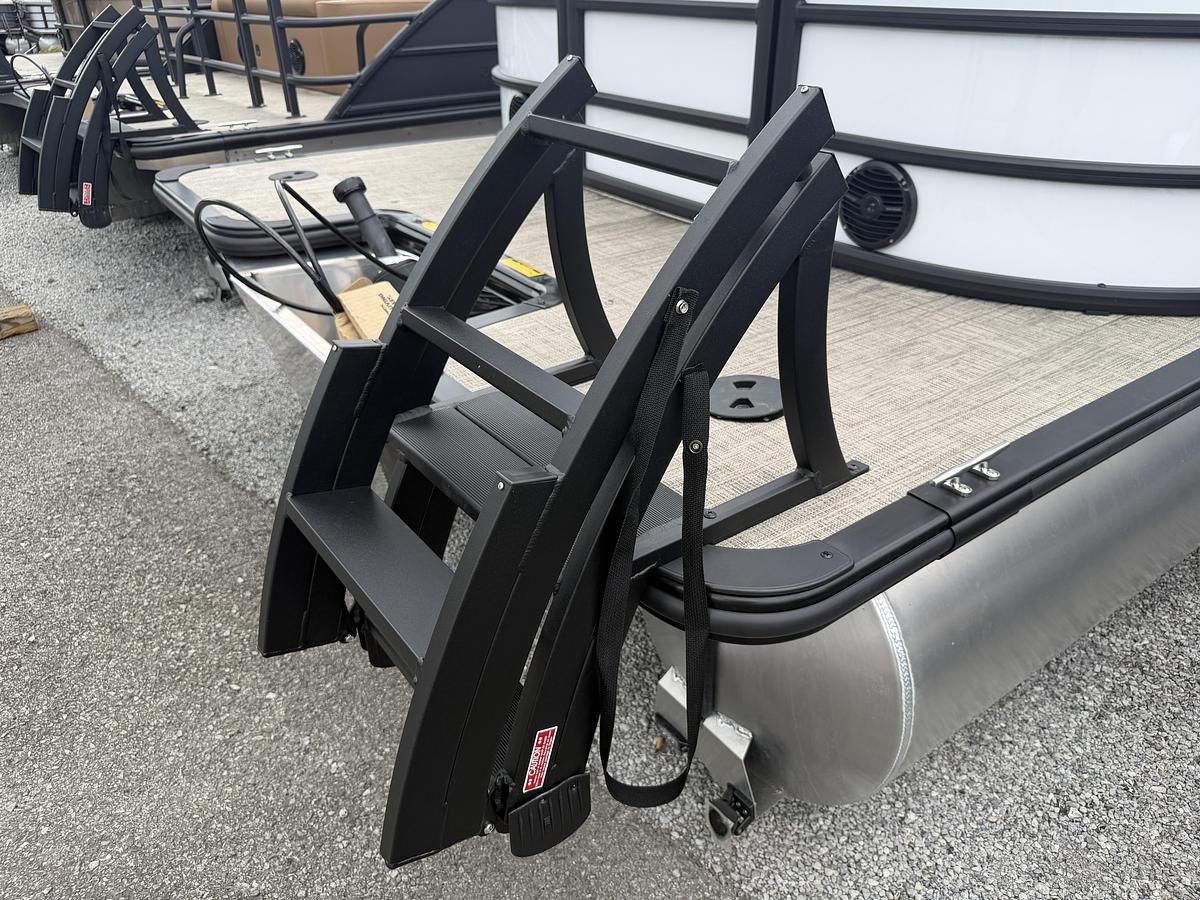 2027 Bentley Pontoons Legacy 223 Navigator