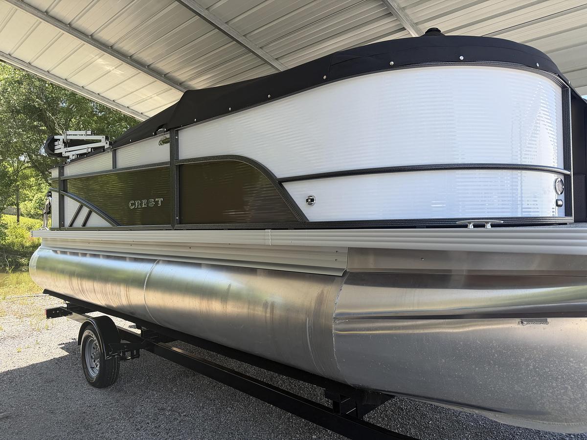 Used 2024 Crest Pontoons Classic LX 200L