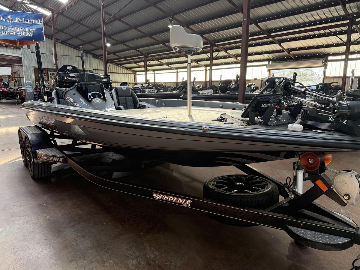 Used 2025 Phoenix 920 Elite