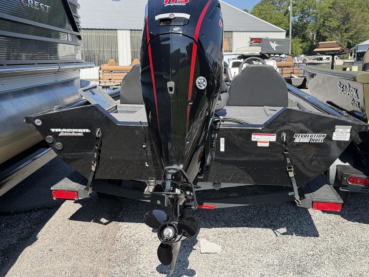 Used 2025 Tracker Pro Team 190