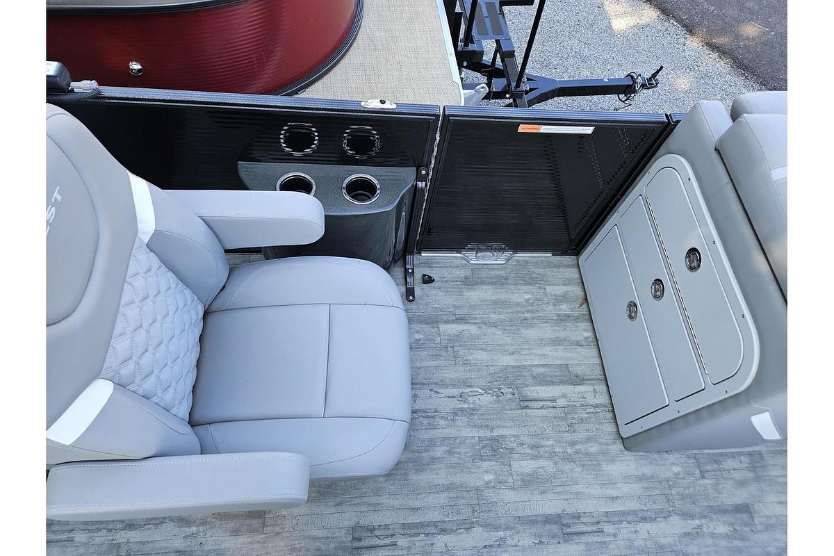 2023 Crest Pontoons Classic Platinum 240SLC CPT DLX