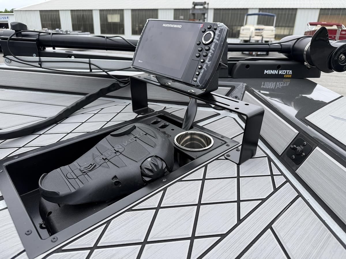 2026 Avid Boats 18 Vertex